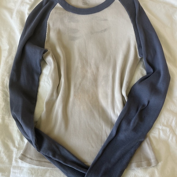 BRANDY MELVILLE BUNDLE - Picture 2 of 6